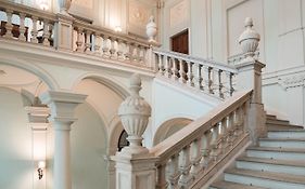 Royal Palace Hotel & Spa